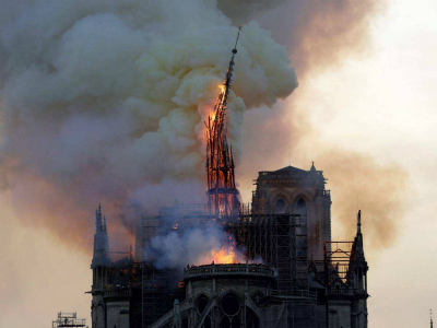 法国巴黎圣母院大火，可能10年后才能去了！